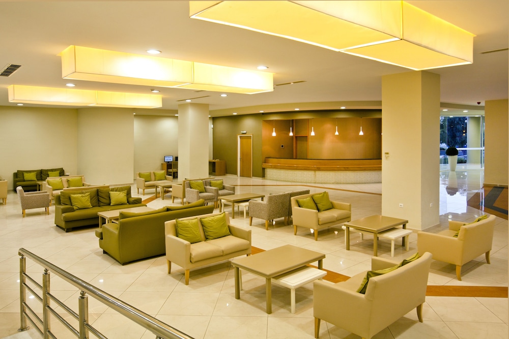 Kipriotis Maris Suites by Anayia All Inclusive Resorts — Hotel building in Psalidi, South Aegean