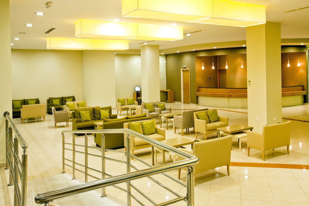Kipriotis Maris Suites by Anayia All Inclusive Resorts — Hotel building in Psalidi, South Aegean
