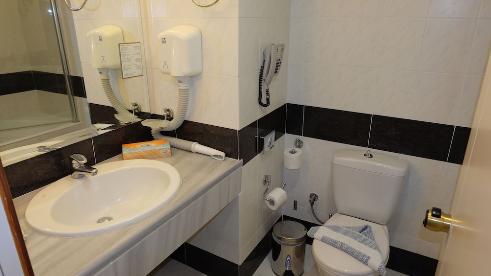 Kipriotis Maris Suites by Anayia All Inclusive Resorts — Hotel rooms in Psalidi, South Aegean