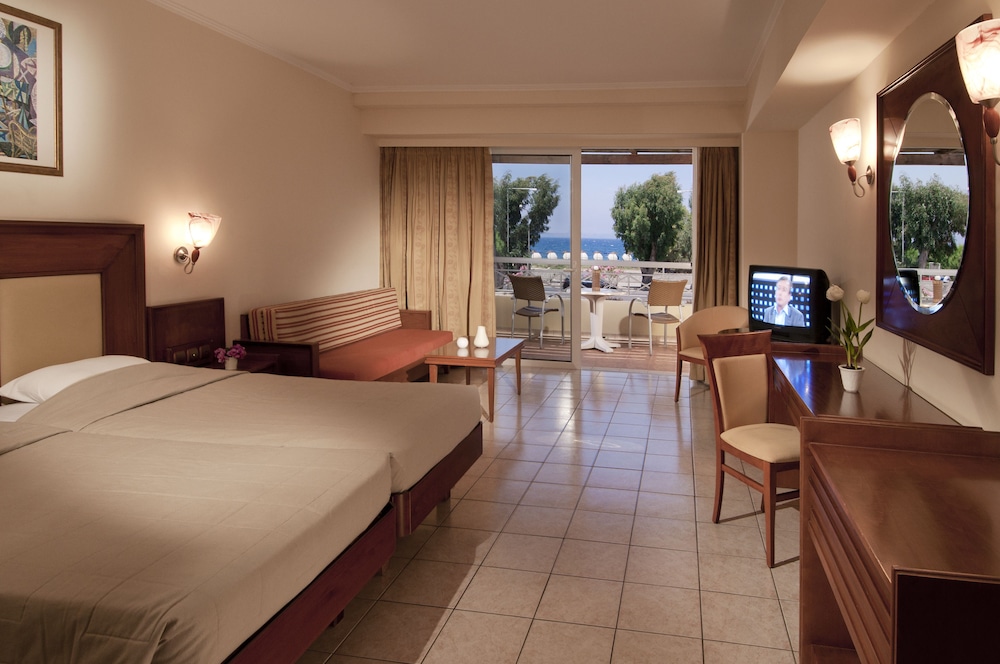 Kipriotis Maris Suites by Anayia All Inclusive Resorts — Hotel rooms in Psalidi, South Aegean