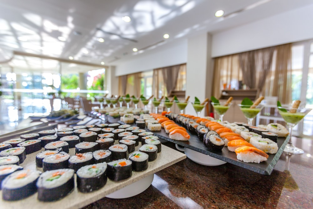 Kipriotis Maris Suites by Anayia All Inclusive Resorts — Restaurant & bars in Psalidi, South Aegean