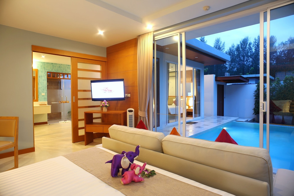 APSARA Beachfront Resort and Villa — Hotel rooms in Khao Lak, Phang Nga