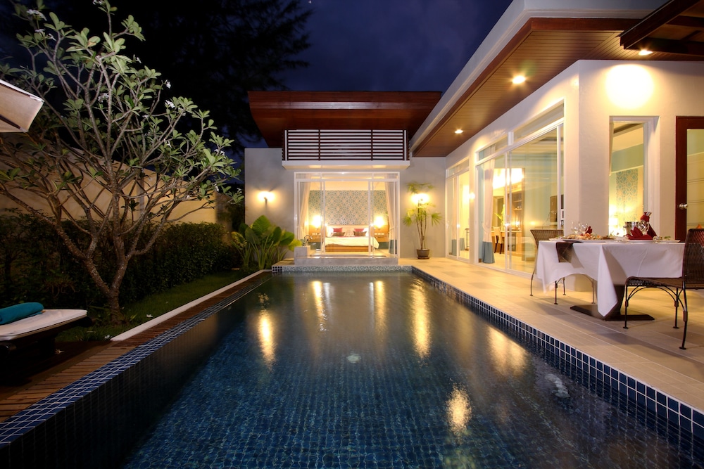 APSARA Beachfront Resort and Villa — Swimming pool in Khao Lak, Phang Nga
