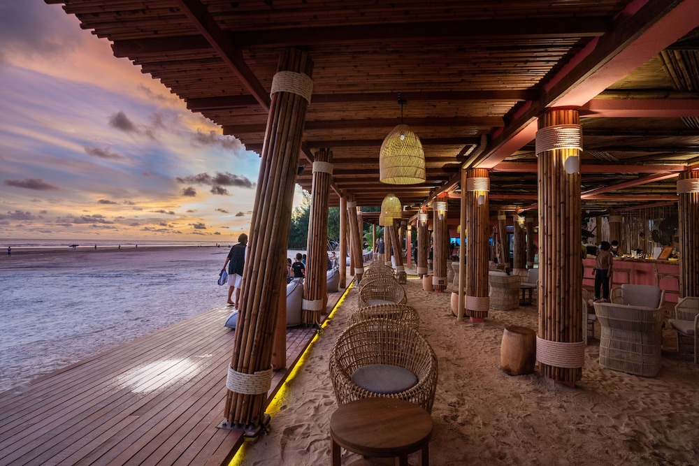 APSARA Beachfront Resort and Villa — Restaurant & bars in Khao Lak, Phang Nga