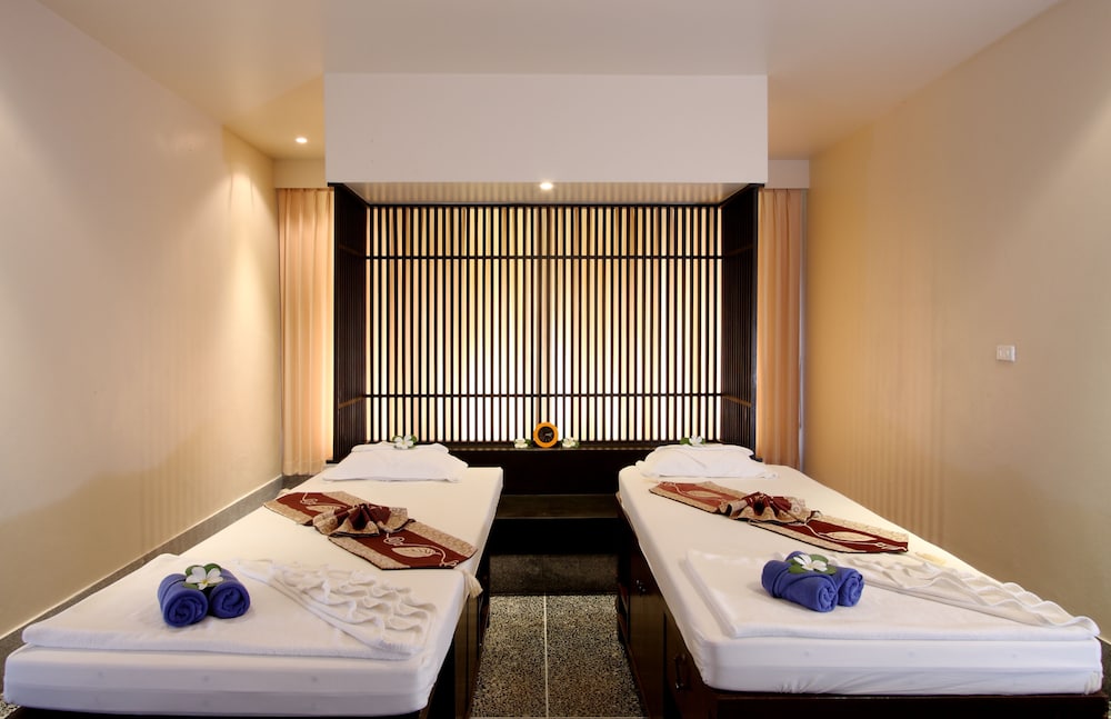 APSARA Beachfront Resort and Villa — Hotel rooms in Khao Lak, Phang Nga