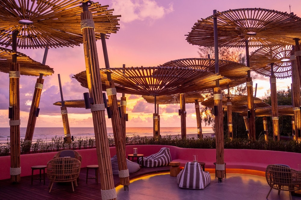 APSARA Beachfront Resort and Villa — Restaurant & bars in Khao Lak, Phang Nga