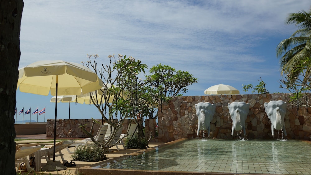 APSARA Beachfront Resort and Villa — Swimming pool in Khao Lak, Phang Nga