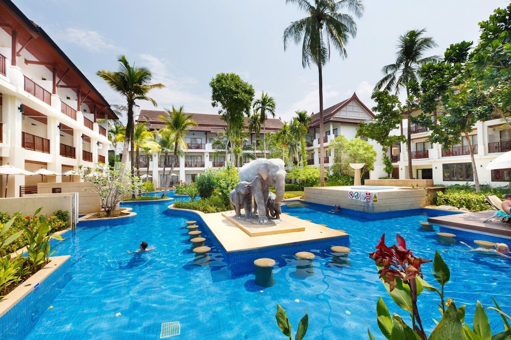 APSARA Beachfront Resort and Villa — Swimming pool in Khao Lak, Phang Nga