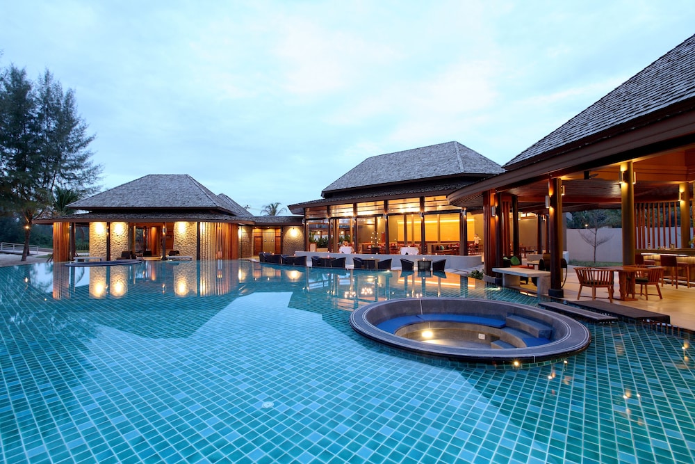 APSARA Beachfront Resort and Villa — Swimming pool in Khao Lak, Phang Nga