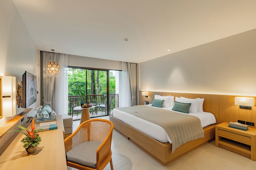 APSARA Beachfront Resort and Villa — Hotel rooms in Khao Lak, Phang Nga
