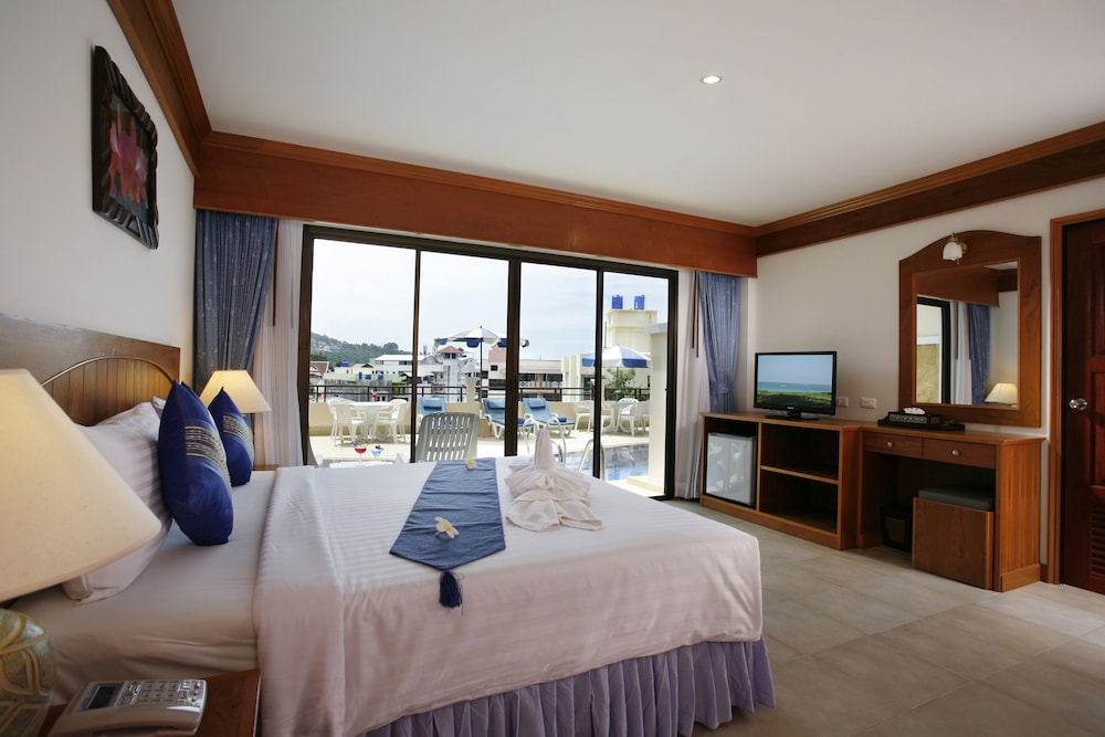 Jiraporn Hill Resort — Hotel rooms in Patong Beach, Phuket Province