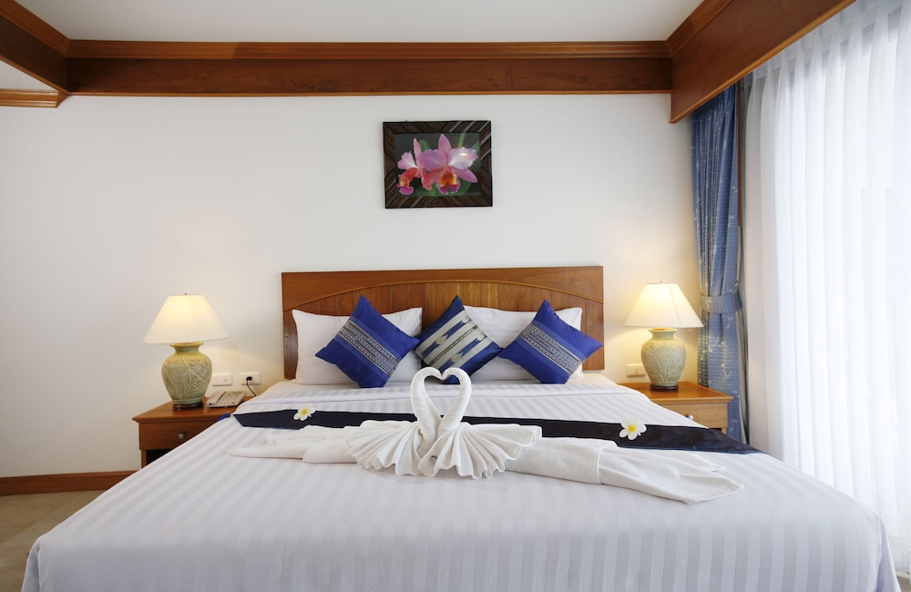 Jiraporn Hill Resort — Hotel rooms in Patong Beach, Phuket Province