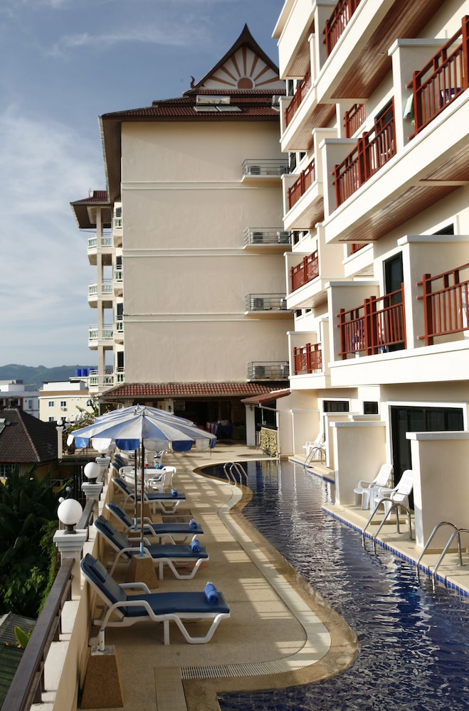 Jiraporn Hill Resort — Swimming pool in Patong Beach, Phuket Province