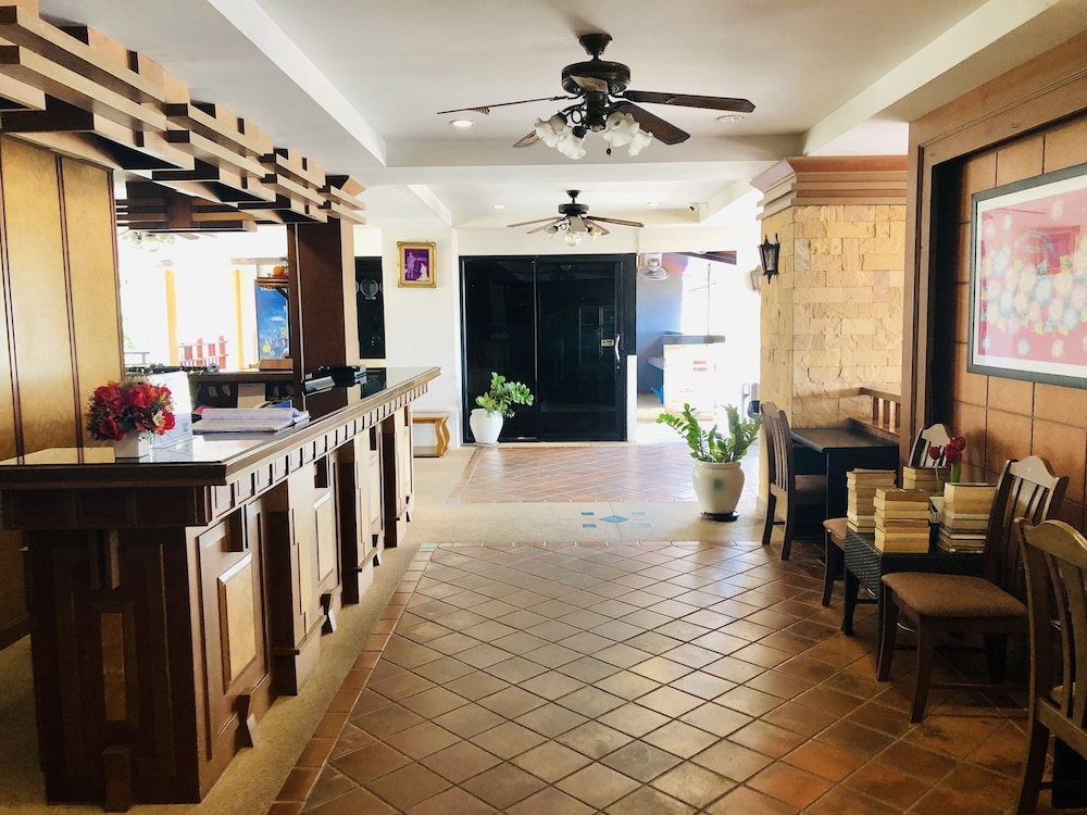 Jiraporn Hill Resort — Hotel building in Patong Beach, Phuket Province
