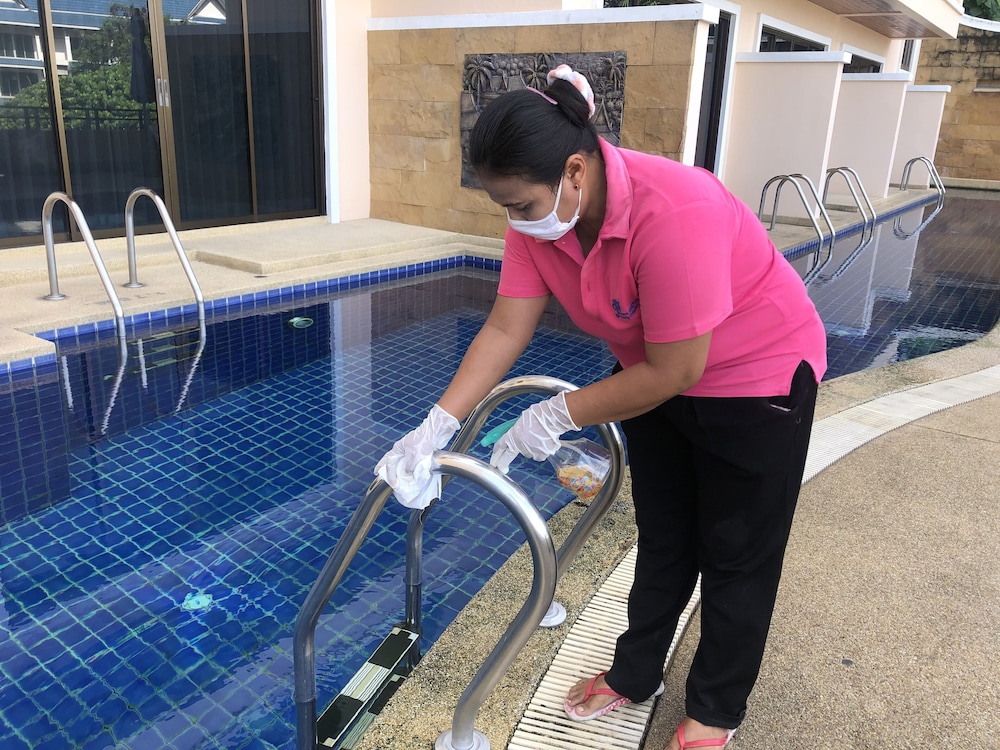 Jiraporn Hill Resort — Swimming pool in Patong Beach, Phuket Province