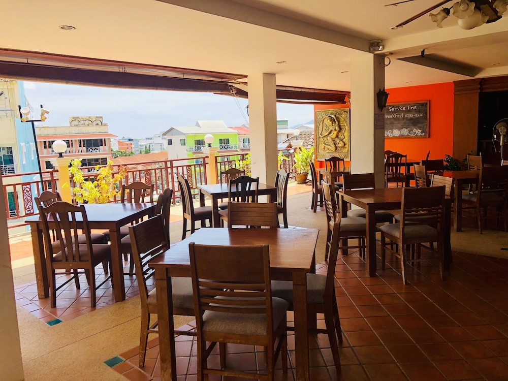 Jiraporn Hill Resort — Restaurant & bars in Patong Beach, Phuket Province