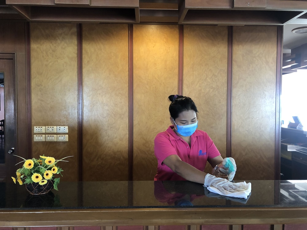 Jiraporn Hill Resort — Hotel building in Patong Beach, Phuket Province