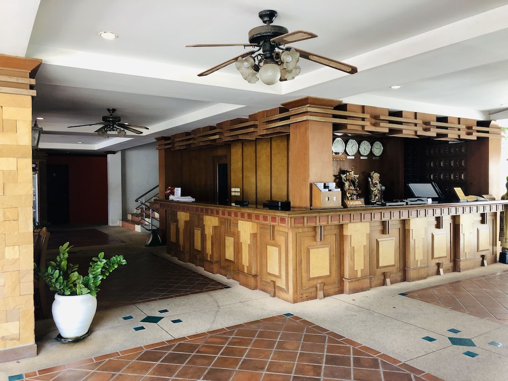 Jiraporn Hill Resort — Restaurant & bars in Patong Beach, Phuket Province