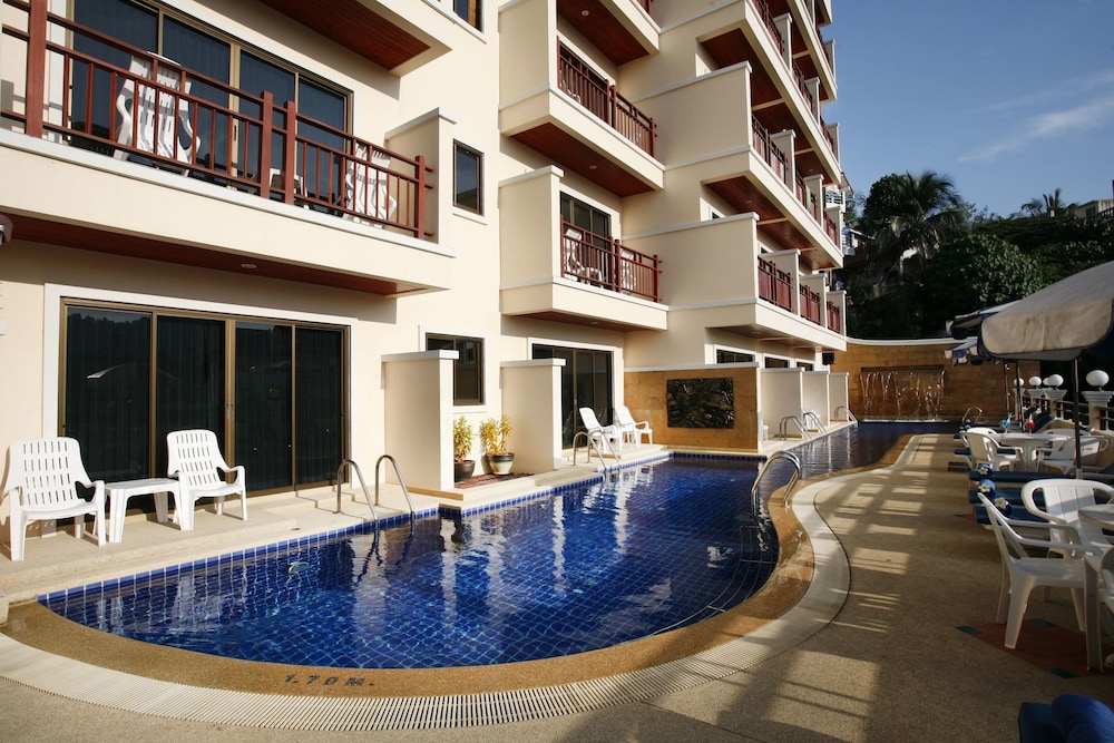 Jiraporn Hill Resort — Hotel building in Patong Beach, Phuket Province