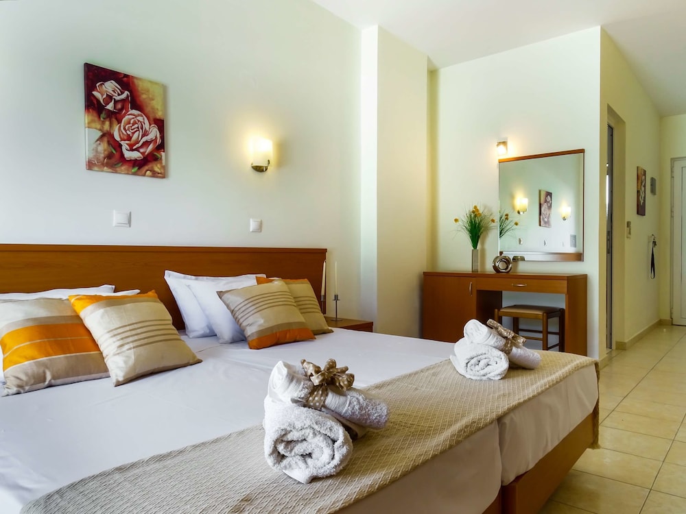 Tsambikos Apts — Hotel rooms in Faliraki, South Aegean