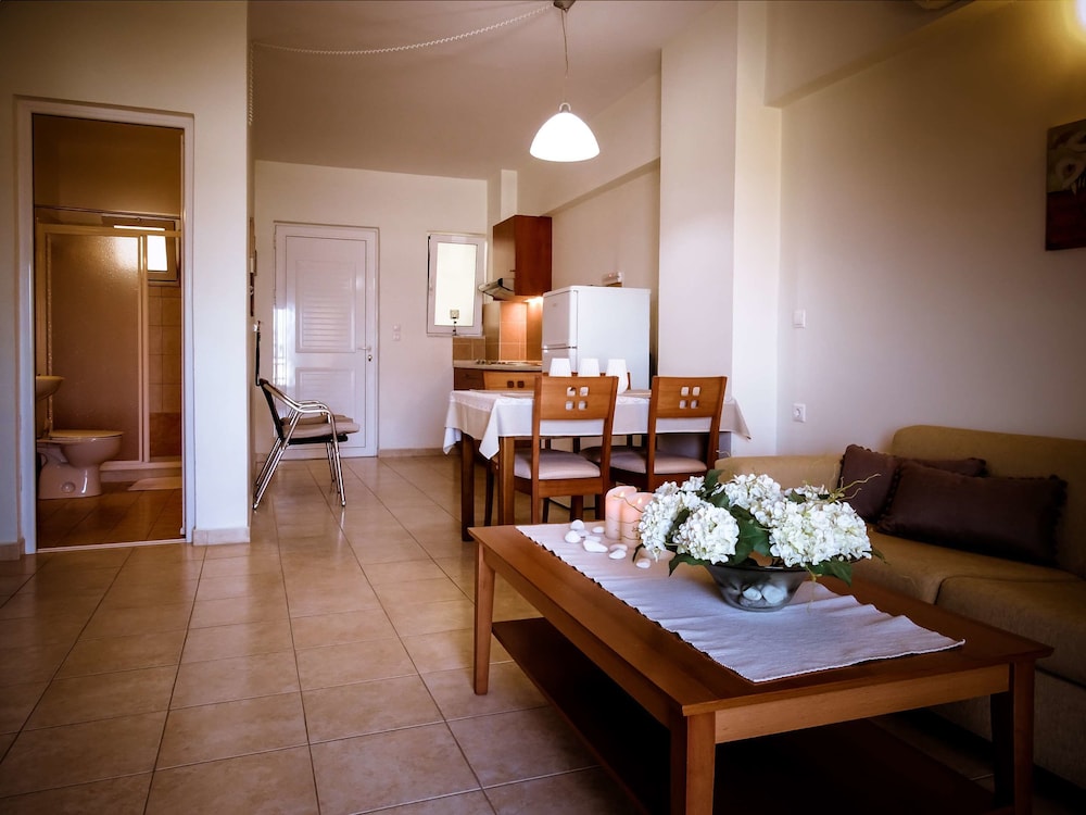 Tsambikos Apts — Hotel rooms in Faliraki, South Aegean