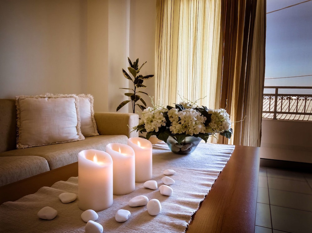 Tsambikos Apts — Hotel rooms in Faliraki, South Aegean