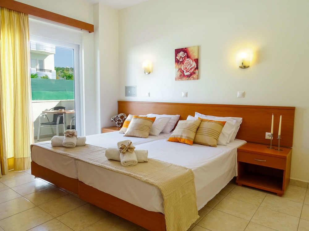 Tsambikos Apts — Hotel rooms in Faliraki, South Aegean