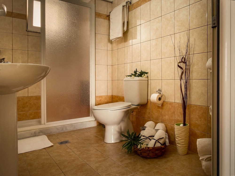 Tsambikos Apts — Hotel rooms in Faliraki, South Aegean