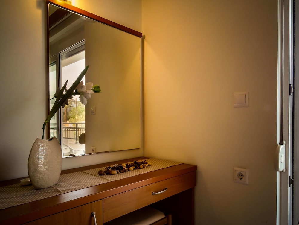 Tsambikos Apts — Hotel rooms in Faliraki, South Aegean