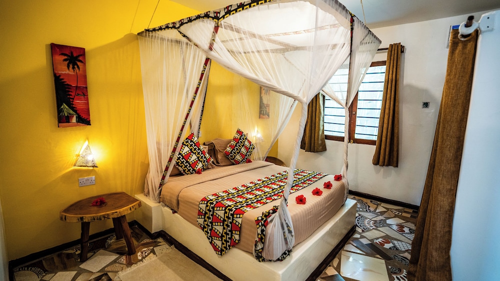 Paradise Beach Resort — Hotel rooms in Uroa, Zanzibar South