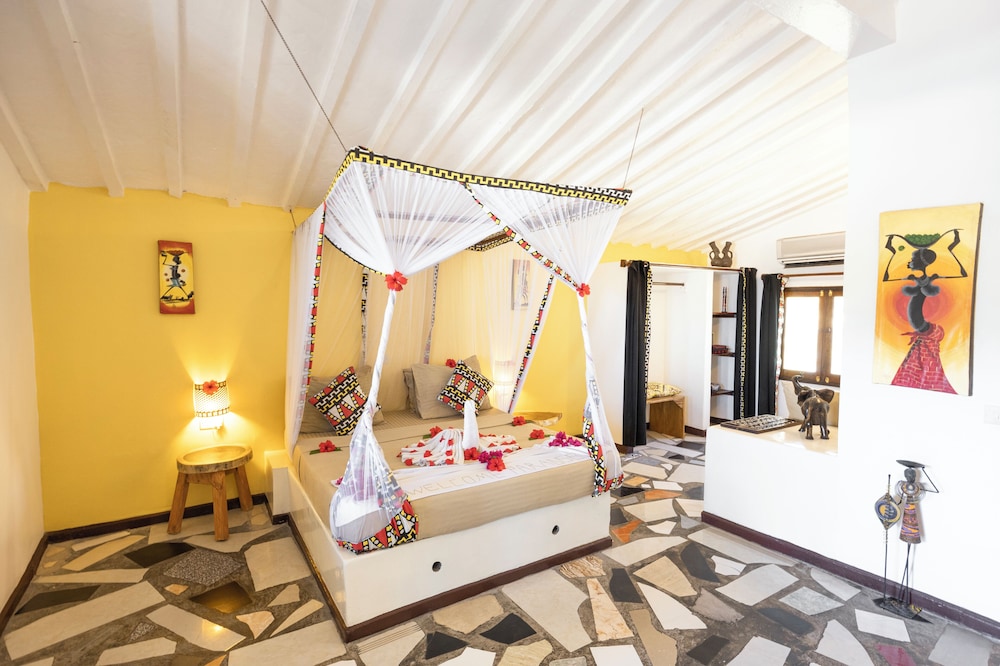 Paradise Beach Resort — Hotel rooms in Uroa, Zanzibar South