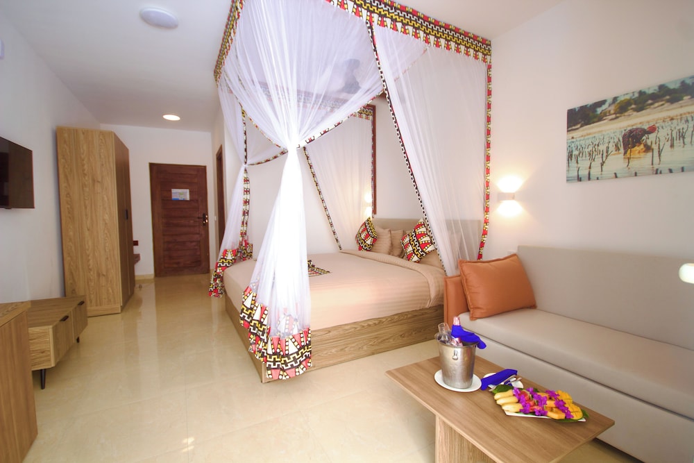 Paradise Beach Resort — Hotel rooms in Uroa, Zanzibar South