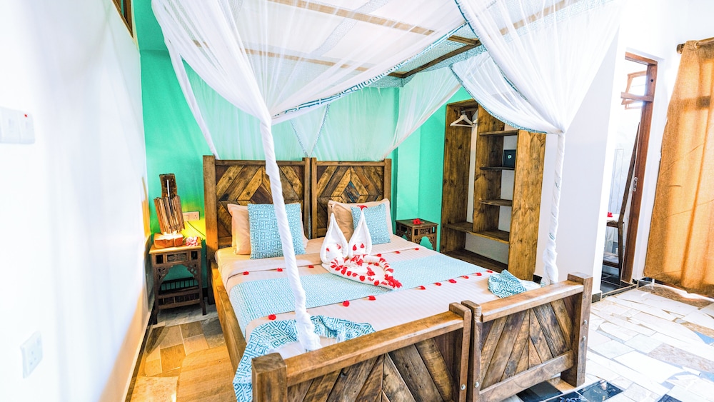 Paradise Beach Resort — Hotel rooms in Uroa, Zanzibar South