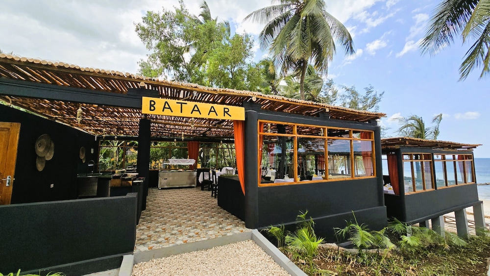 Paradise Beach Resort — Restaurant & bars in Uroa, Zanzibar South