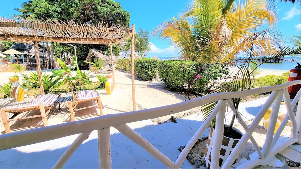 Paradise Beach Resort — Beach in Uroa, Zanzibar South