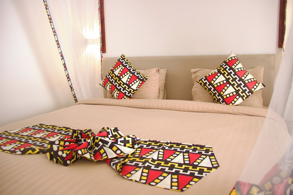 Paradise Beach Resort — Hotel rooms in Uroa, Zanzibar South