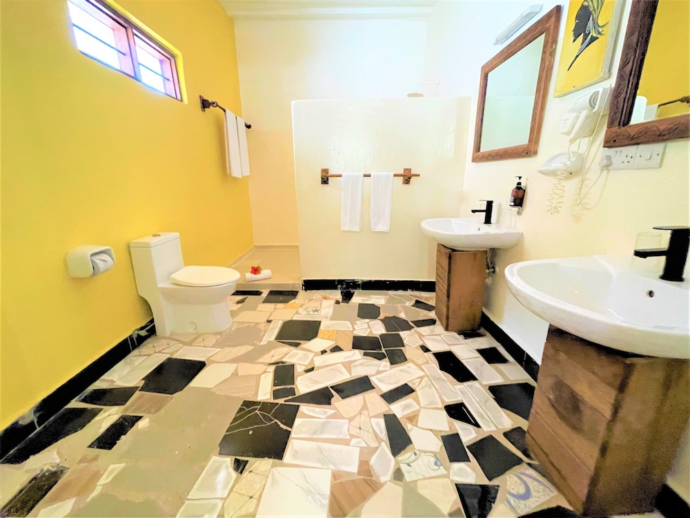 Paradise Beach Resort — Hotel rooms in Uroa, Zanzibar South