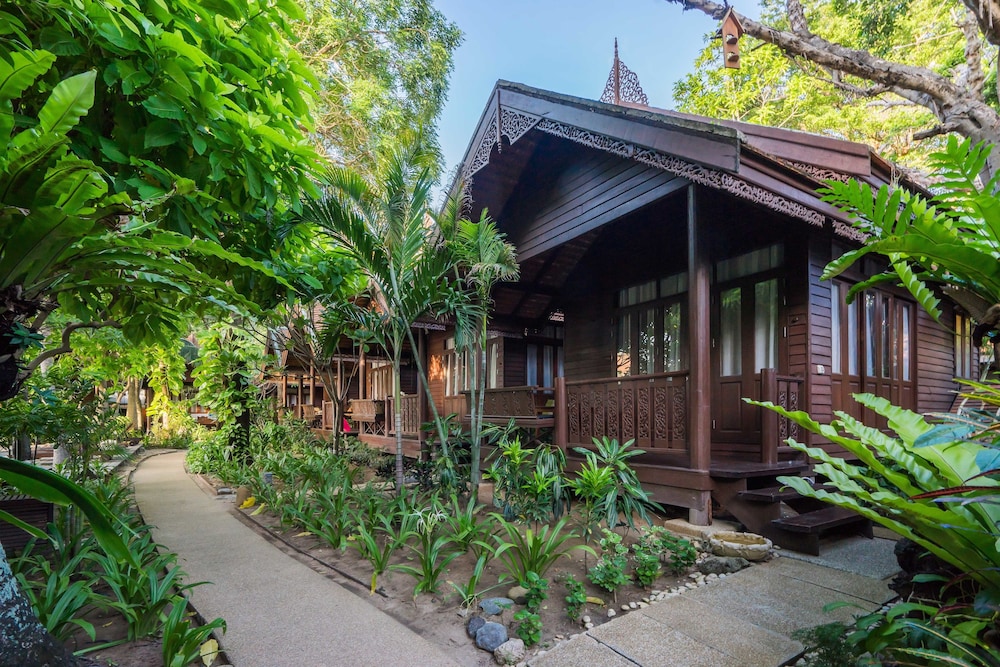 Samui Paradise Chaweng Beach Resort & Spa — Hotel building in Bo Phut, Surat Thani