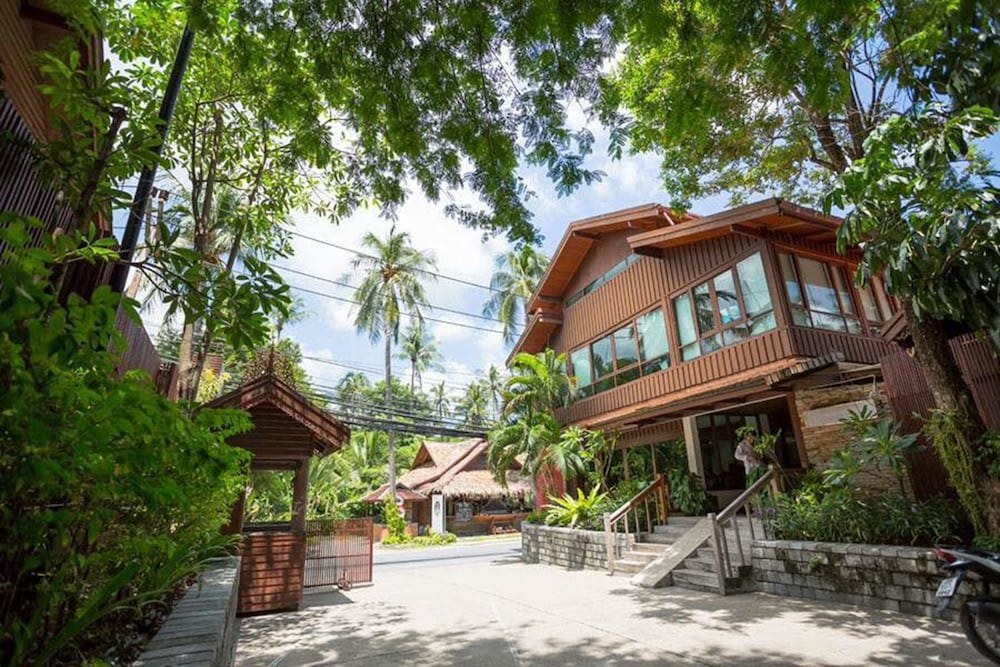 Samui Paradise Chaweng Beach Resort & Spa — Hotel building in Bo Phut, Surat Thani