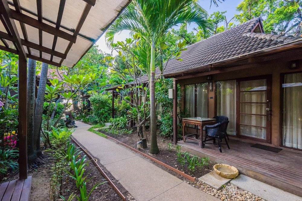 Samui Paradise Chaweng Beach Resort & Spa — Hotel building in Bo Phut, Surat Thani