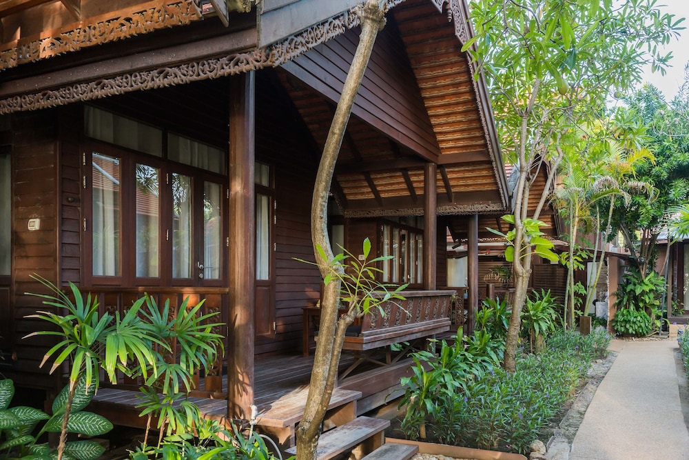 Samui Paradise Chaweng Beach Resort & Spa — Hotel building in Bo Phut, Surat Thani