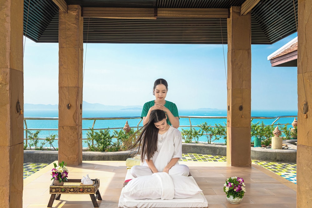 Royal Wing Suites & Spa Pattaya — Spa in Pattaya, Chonburi