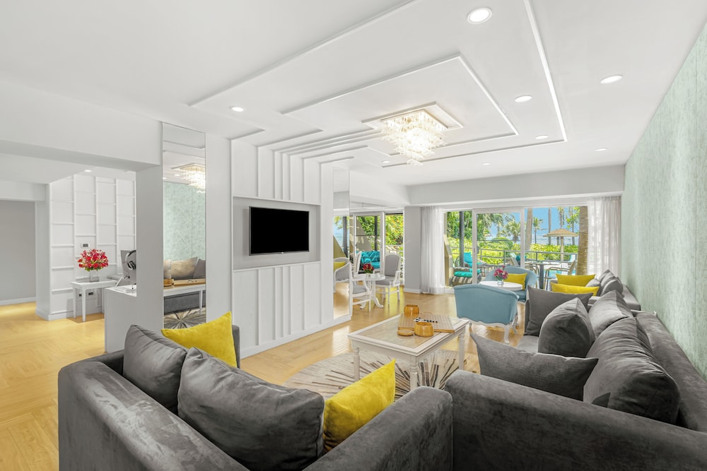 Royal Wing Suites & Spa Pattaya — Hotel rooms in Pattaya, Chonburi