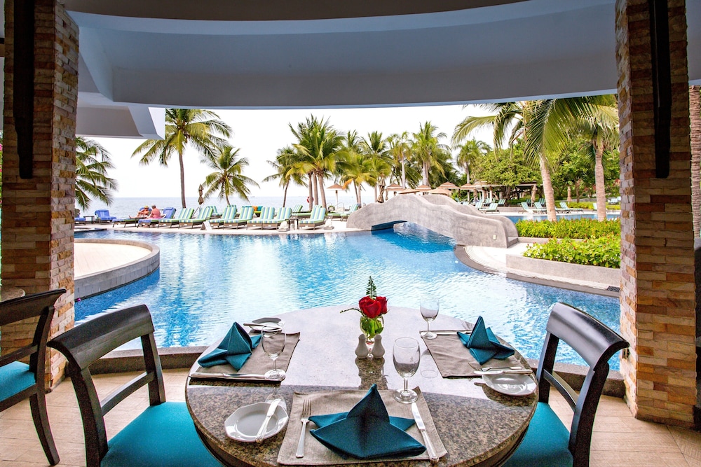 Royal Wing Suites & Spa Pattaya — Restaurant & bars in Pattaya, Chonburi