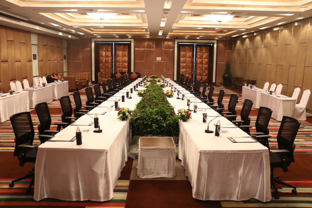 Royal Wing Suites & Spa Pattaya — Restaurant & bars in Pattaya, Chonburi