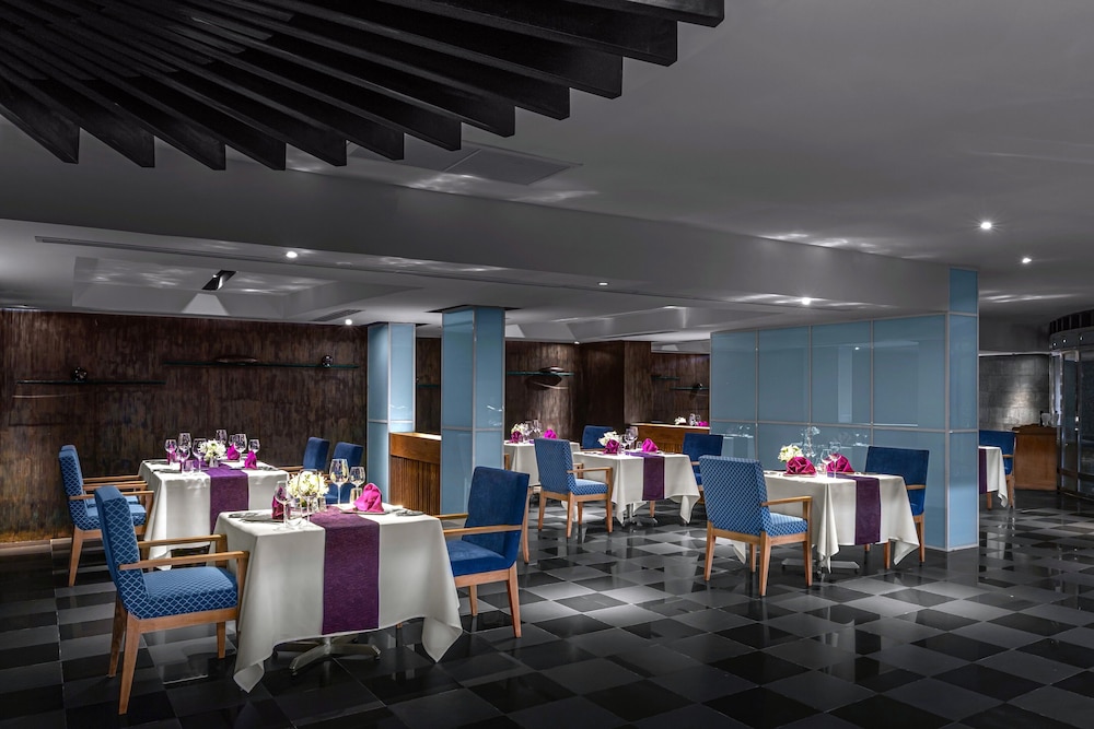 Royal Wing Suites & Spa Pattaya — Restaurant & bars in Pattaya, Chonburi