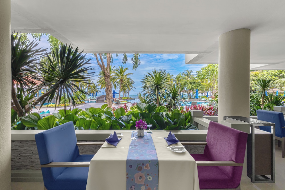 Royal Wing Suites & Spa Pattaya — Restaurant & bars in Pattaya, Chonburi