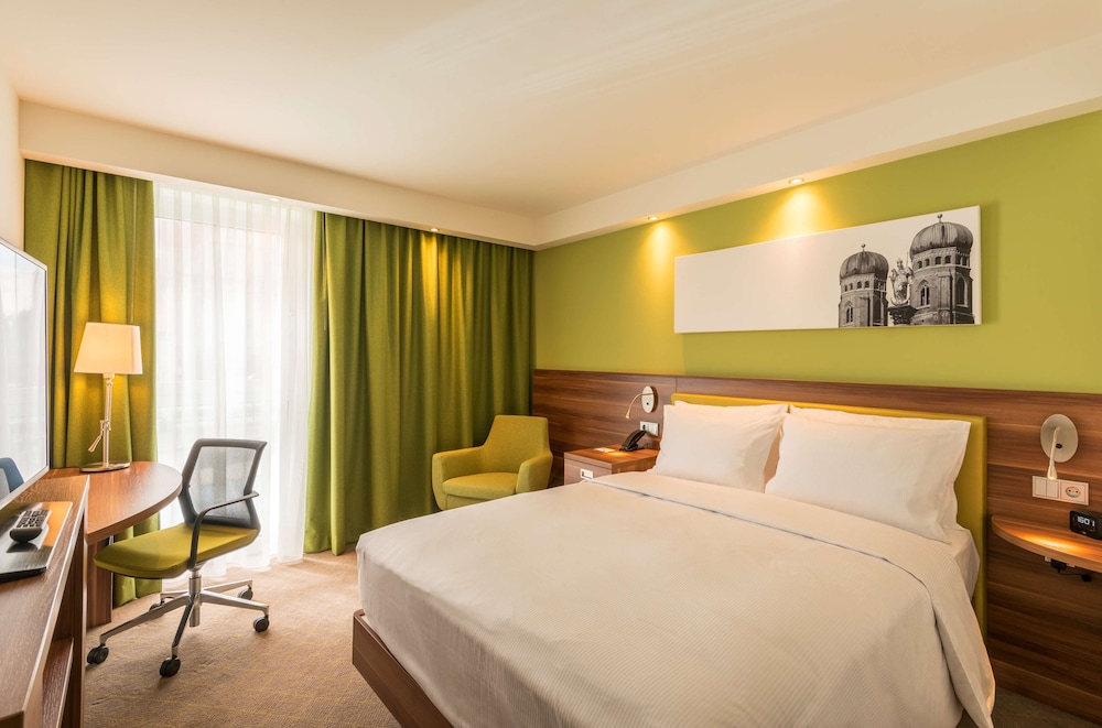 Hampton by Hilton Munich City West — Hotel rooms in Munich, Bavaria