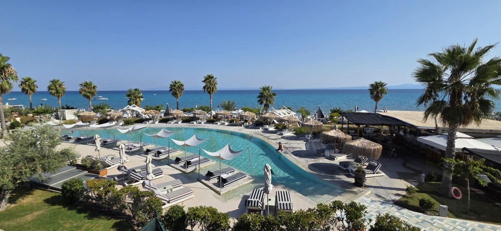 Blue Carpet Luxury Suites - zdjęcie 2