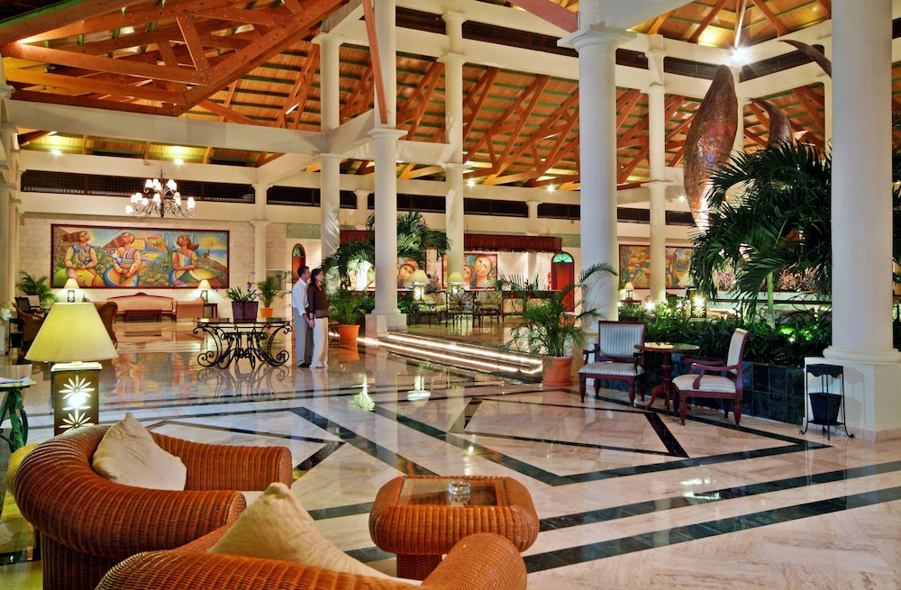 Bahia Principe Explore Punta Cana - Hyatt Inclusive Collection - All Inclusive - Renovated 2026 — Hotel building in Bavaro, La Altagracia